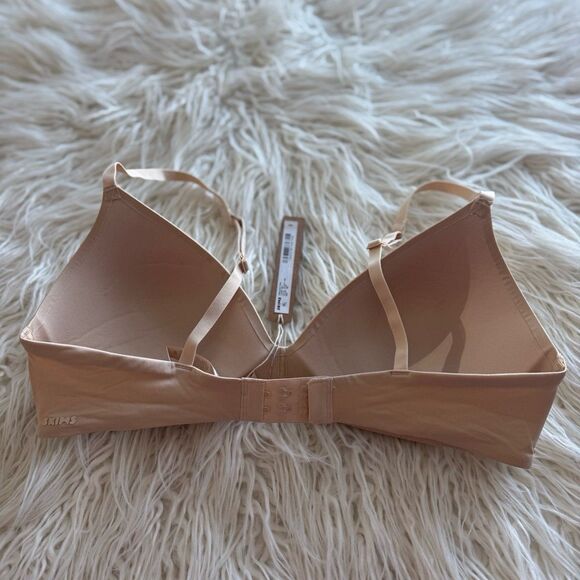 Skims Wireless Form T-shirt Bra Sand Size 36B - Picture 4 of 7